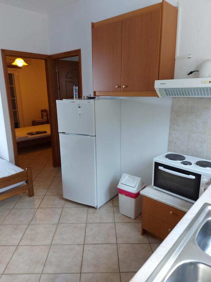 Matina Apartments Tyros Rum bild