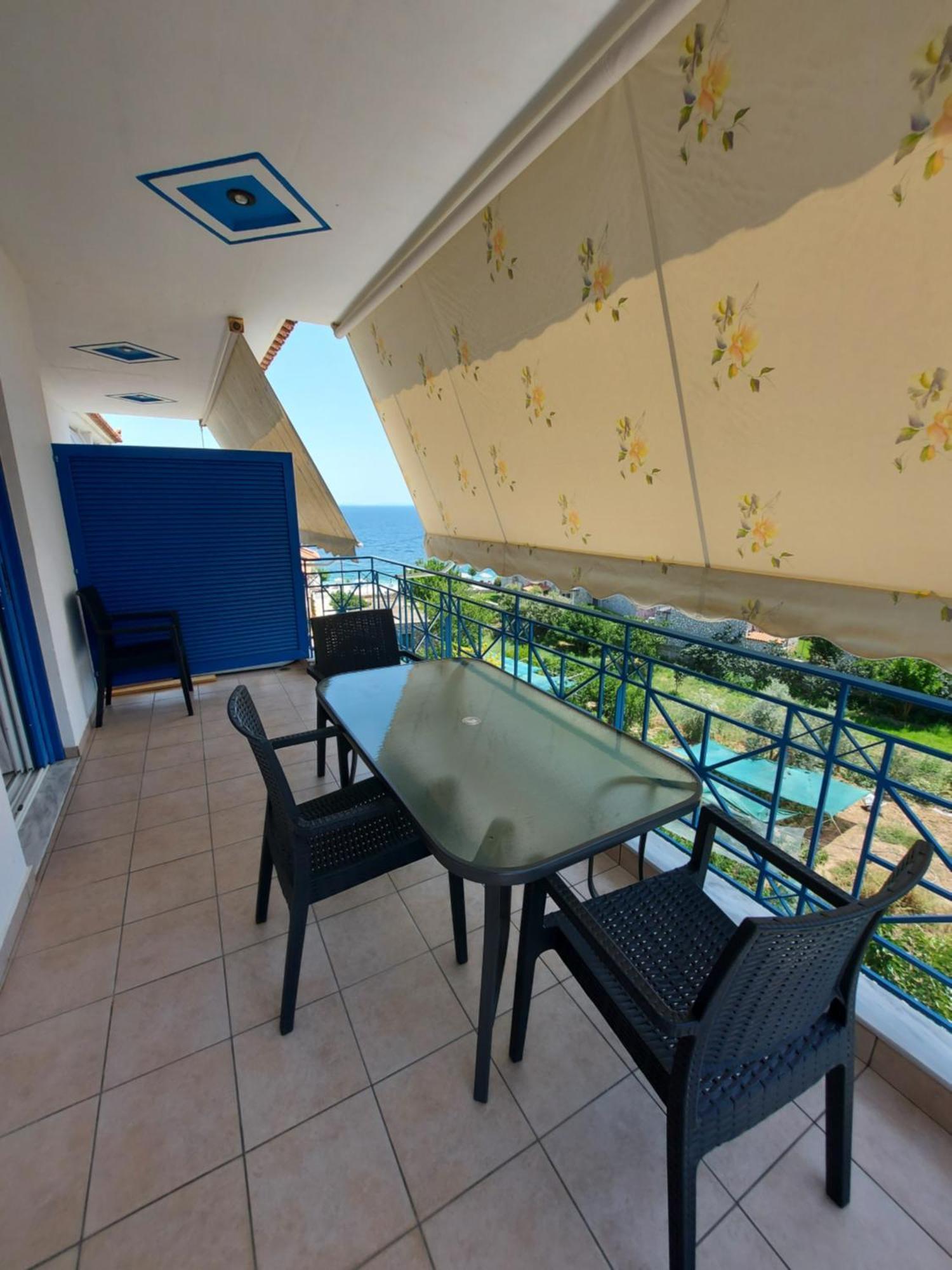Matina Apartments Tyros Rum bild